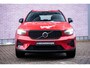 Volvo XC40 2.0 B4 Plus Dark | Adaptieve Cruise control | BLIS Dodehoek detectie | Stoel + Stuurverwarming | Keyless | Elektr. Stoelen | Memory | Trekhaak | Parkeercamera | Harman Kardon Audio