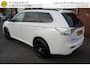 Mitsubishi Outlander 2.0 PHEV EXECUTIVE EDITION ORIGINEEL NEDERLANDS CAMERA AFN.TREKHAAK NAVIGATIE CLIMA CRUISE PDC V+A 19INCH 4X ALL SEASON BANDEN BLUETOOTH ENZ...