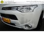 Mitsubishi Outlander 2.0 PHEV EXECUTIVE EDITION ORIGINEEL NEDERLANDS CAMERA AFN.TREKHAAK NAVIGATIE CLIMA CRUISE PDC V+A 19INCH 4X ALL SEASON BANDEN BLUETOOTH ENZ...