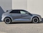 Hyundai Ioniq 5 Lounge AWD 73kWh / Fabrieksgarantie tot 7-2027 / 8 jaar Batterijgarantie / WLTP 451 km / Warmtepomp / CCS snelladen / 1.600 kg trekgewicht / Elektr. stoelen en klep / Stoelventilatie en verwarming / BOSE / HUD / Camera 360° /