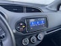 Toyota Yaris 1.0 VVT-i Connect | Apple/Android navigatie | LM velgen | Org NL en 1e Eigenaar |