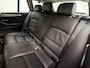 BMW 5-Serie Touring 528i Sport 245Pk Automaat (GROOT NAVI, LEDER, SCHERMEN ACHTERIN, MEMORY SEATS, CAMERA, COMFORTSTOELEN, GETINT GLAS, LED, NIEUWSTAAT)