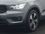 Volvo XC40 T5 Recharge R-Design Plug In Hybrid 262pk Dealer O.H. PHEV | Trekhaak Af Fabriek | Camera | Alcantara Sportstoelen Memory & Verwarmd | Stuur Verwarmd | Apple Carplay | Keyless | Virtual | Cruise Control | Navigatie | DAB |