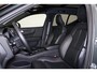 Volvo EX40 Single Motor Plus 70 kWh - Panorama/schuifdak - IntelliSafe Assist & Surround - Harman/Kardon audio - Parkeercamera achter - Verwarmde voorstoelen & stuur - Parkeersensoren voor & achter - Draadloze tel. lader - Warmtepomp - 19' LMV