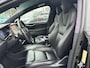 Tesla Model X Performance Ludicrous 7p. RAVEN | 7 zitplaatsen | 22” velgen | Carbon interieur | Verwarmbare stoelen & stuurwielverwarming | Vol lederen bekleding | Alcantara hemel | FULL OPTION | Hoogvoltaccu met Tesla-garantie t/m 03-2028 | 12 mnd BOVAG | Zeer nette auto |