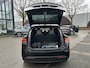 Tesla Model X Performance Ludicrous 7p. RAVEN | 7 zitplaatsen | 22” velgen | Carbon interieur | Verwarmbare stoelen & stuurwielverwarming | Vol lederen bekleding | Alcantara hemel | FULL OPTION | Hoogvoltaccu met Tesla-garantie t/m 03-2028 | 12 mnd BOVAG | Zeer nette auto |