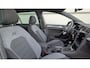 Volkswagen Golf 1.5 TSI 150pk Highline Business R | Panoramadak | Trekhaak | LED Plus