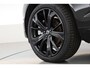 Volvo XC60 2.0 T6 Plug-in hybrid AWD Ultra Black Edition | Trekhaak | Head-up | Pano-dak | 360 camera | H&K Audio | Stoel+ stuurverw. | Sportstoelen |