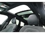 Volvo XC60 2.0 T6 Plug-in hybrid AWD Ultra Black Edition | Trekhaak | Head-up | Pano-dak | 360 camera | H&K Audio | Stoel+ stuurverw. | Sportstoelen |
