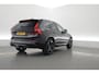 Volvo XC60 2.0 T6 Plug-in hybrid AWD Ultra Black Edition | Trekhaak | Head-up | Pano-dak | 360 camera | H&K Audio | Stoel+ stuurverw. | Sportstoelen |