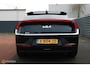 Kia EV6 Light Edition 58 kWh, 3 fasen, Stoel-stuurverwarming, Pdc voor + achter + Camera, Cruise, Clima, App connect, Donker glas