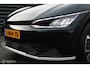 Kia EV6 Light Edition 58 kWh, 3 fasen, Stoel-stuurverwarming, Pdc voor + achter + Camera, Cruise, Clima, App connect, Donker glas