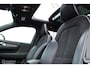 Volvo XC40 Recharge P8 AWD R-Design, Panoramadak, Stoel-stuurverwarming, Donker glas, Cruise, Clima, Navi, App connect, All Season banden