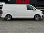 Volkswagen Transporter 2.0 TDI L2H1 150 PK AUTOMAAT! Trekhaak, 3-zits, voorruitverwarming, APPLE carplay, parkeersensoren