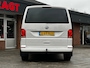 Volkswagen Transporter 2.0 TDI L2H1 150 PK AUTOMAAT! Trekhaak, 3-zits, voorruitverwarming, APPLE carplay, parkeersensoren