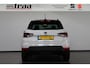 SEAT Arona 1.0 TSI Style Business Intense / Camera / 17'' LMV / Navigatie / Keyless / Full led /