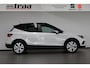 SEAT Arona 1.0 TSI Style Business Intense / Camera / 17'' LMV / Navigatie / Keyless / Full led /