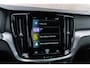 Volvo V60 B3 Core | Cruise Control | Navigatie | Apple CarPlay & Android Auto | Park Assist | LED Koplampen | 2 Zone Climate Control | 17" LM |