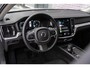 Volvo V60 B3 Core | Cruise Control | Navigatie | Apple CarPlay & Android Auto | Park Assist | LED Koplampen | 2 Zone Climate Control | 17" LM |