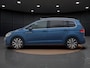Volkswagen Touran 1.5 TSI Highline R-line 7 Persoons | Trekhaak | Camera | Stoelverwarming | ACC | Elek Achterklep |