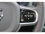 Volvo XC60 T8 Recharge AWD Plus Black Edition - LONG RANGE - Luchtvering - Panorama/schuifdak - IntelliSafe Assist & Surround - 360º Camera - Harman/Kardon audio - Adaptieve LED koplampen - Verwarmde voorstoelen, stuur & achterbank - Parkeersensoren voor & achter - Elektr. bedienb. voorstoelen met geheugen - Draadloze tel. lader - Extra getint glas - Elektr. inklapbare trekhaak - 21' LMV