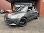 Suzuki Swift 1.0 Stijl // LED // KEYLESS // ADAPT. CRUISE // CLIMA // CAMERA // STOELVERWARMING // NAVI+CARPLAY //