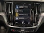 Volvo V60 2.0 T5 Momentum/ Nederlandse auto/ Elektrisch trekhaak/ Automaat/ Achteruitrijcamera/ Navi/ Pano