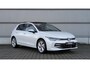 Volkswagen Golf 1.5 eHybrid 204pk Life Edition | SoH 100% | Trekhaak | Panoramadak