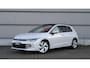 Volkswagen Golf 1.5 eHybrid 204pk Life Edition | SoH 100% | Trekhaak | Panoramadak