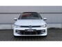 Volkswagen Golf 1.5 eHybrid 204pk Life Edition | SoH 100% | Trekhaak | Panoramadak