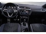 Volkswagen Tiguan 1.4 TSI eHybrid R-Line Business+ / Electrisch schuifdak / Electrische trekhaak / Dodehoek detectie / 19 inch Licht metalen velgen / Parkeercamera / Matrix LED koplampen /