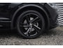 Volkswagen Tiguan 1.4 TSI eHybrid R-Line Business+ / Electrisch schuifdak / Electrische trekhaak / Dodehoek detectie / 19 inch Licht metalen velgen / Parkeercamera / Matrix LED koplampen /