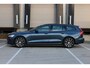 Volvo V60 T6 Plug-in hybrid AWD Plus Dark | Rondomzicht Camera| Semi Electrische trekhaak| Electronic Climate Control | Adaptieve Cruise Control | Parkeersensoren | Rijstrooksensor Met Correctie | Navigatiesysteem | Verwarmbare Voorstoelen | Verwarmbaar Stuurwiel | Keyless Entry |