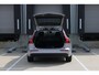 Volvo V60 T6 Plug-in hybrid AWD Business Edition | Extra Getint Glas Achter | Park Assist voor en achter | Premium Audio by Harman Kardon | Adaptieve Cruise Control & Pilot Assist | Keyless Entry & Start | Verwarmbaar stuurwiel | Verwarmbare voorstoelen | Verwarmbare achterbank |