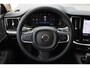 Volvo V60 T6 Plug-in hybrid AWD Business Edition | Extra Getint Glas Achter | Park Assist voor en achter | Premium Audio by Harman Kardon | Adaptieve Cruise Control & Pilot Assist | Keyless Entry & Start | Verwarmbaar stuurwiel | Verwarmbare voorstoelen | Verwarmbare achterbank |