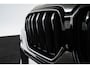 BMW X6 M50i High Executive Panoramadak - Comfortstoelen - CraftedClarity - Akoestische ramen - Comfort Access - Active Cruise Control - Head up - Harman Kardon - Entertainmentsysteem Professional - Zonnescherm achter -