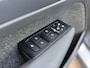 Volvo XC40 1.5 T2 Momentum Business LED | Keyless Entry/Start | parkeercamera | Parkeersensoren voor+achter | Adaptieve cruise control | Apple CarPlay/Android Auto |
