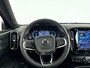 Volvo XC40 Recharge Twin Plus | Parkeercamera | Stoel- en Stuurverwarming | Getint glas | Trekhaak