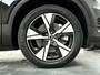 Volvo XC40 Recharge Twin Plus | Parkeercamera | Stoel- en Stuurverwarming | Getint glas | Trekhaak