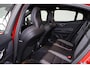Volvo S60 T5 Intro Edition - Schuif/kanteldak - IntelliSafe Assist & Surround - Harman/Kardon audio - Adaptieve LED koplampen - Parkeercamera achter - Verwarmde voorstoelen & stuur - Parkeersensoren voor & achter - Elektr. bedienb. bestuurdersstoel met geheugen - Head up display - Standkachel - 19' LMV