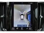 Volvo XC60 B5 Momentum Exclusive - Panorama/schuifdak - IntelliSafe Assist & Surround - 360º Camera - Harman/Kardon audio - Verwarmde voorstoelen & stuur - Parkeersensoren voor & achter - Head up display - 19' LMV