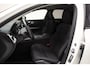 Volvo V60 2.0 B3 163pk Momentum Advantage Aut. [ LED Adapt.cruise Trekhaak Stoelverwarming ]