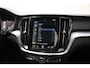 Volvo V60 2.0 B3 163pk Momentum Advantage Aut. [ LED Adapt.cruise Trekhaak Stoelverwarming ]