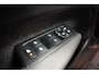 Volvo XC40 P8 AWD R-Design Styling Pack 3 fase [ Panorama Harman/Kardon Trekhaak ]