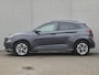 Hyundai Kona Electric EV Comfort Smart 39 kWh Automaat / Accu SOH 96% / Fabrieksgarantie tot 21-08-2028 / WLTP bereik 305 km stad 435 km / Stuur en Stoelverwarming / Adaptief CC / Achteruitrijcamera / Warmtepomp / Apple Carplay Android Auto /