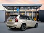 Volvo XC90 T8 Recharge Ultra Dark | 21" | Luchtvering | Bowers & Wilkins | Geventileerd Nappa | Stoelmassage | Trekhaak | Getint Glas | Head-up | 360 Camera | Pixel LED |