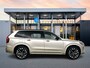 Volvo XC90 T8 Recharge Ultra Dark | 21" | Luchtvering | Bowers & Wilkins | Geventileerd Nappa | Stoelmassage | Trekhaak | Getint Glas | Head-up | 360 Camera | Pixel LED |