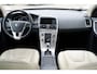 Volvo XC60 2.0 T5 FWD Polar+ | Stoelverwarming | Automaat | Panoramisch Schuif-/Kanteldak | Parkeercamera | Volledig Volvo dealeronderhouden |