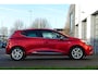Renault Clio 0.9 TCe Limited Rijklaarprijs! | 12 Maanden Garantie | Onderhoudsbeurt | Nieuwe APK | Mobiliteitservice |