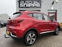 MG ZS MG EV Luxury 45 kWh -SOH 92,93 %-OPEN DAK-VOLLEDER-STOELVERWARMING-TREKHAAK-KEYLESS-LICHTMETALEN VELGEN-DODE HOEK-ISOFIX-ETC
